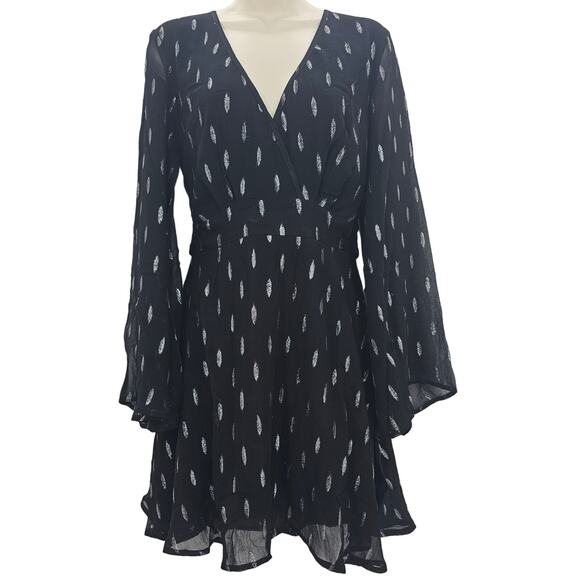 Band Of The Free Womans size S Evette Black Shimmer Mini Dress Bell Sleeves NEW - Picture 1 of 8
